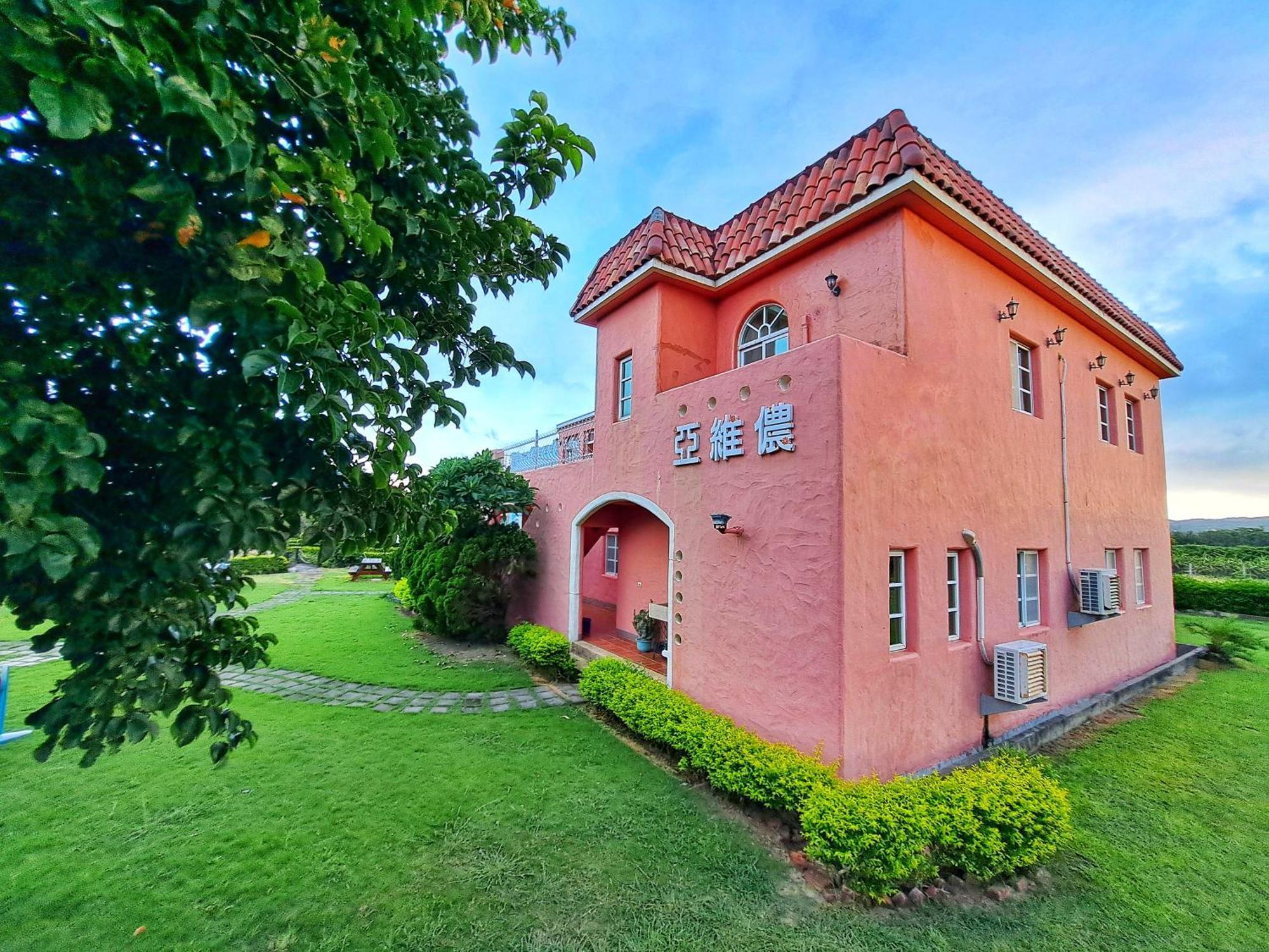 Kenting Avignon Bed & Breakfast Kota Tua Kota Tua Hengchun Bagian luar foto
